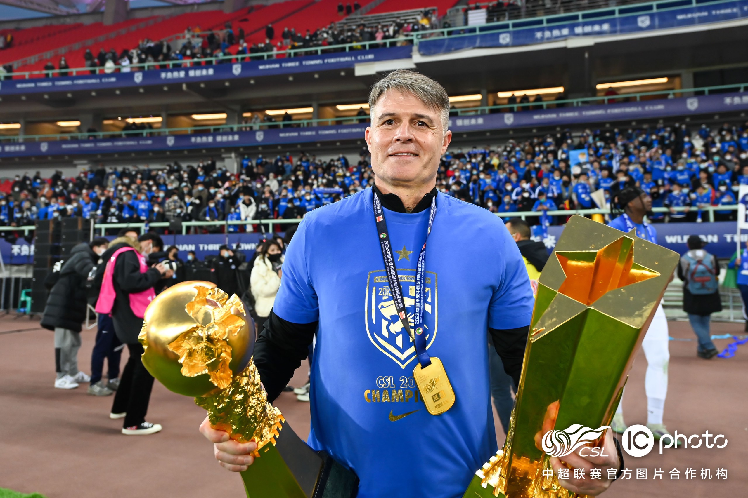 关于多特蒙德训练开放日，关键时刻远射贴柱引欢呼，中超在即，细节决定成败的信息