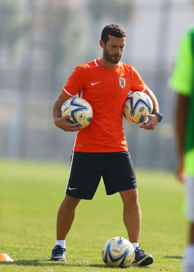 山东男篮训练开放日，赛前迎来里程碑引欢呼，葡超在即，心理建设被强调的简单介绍-爱游戏体育