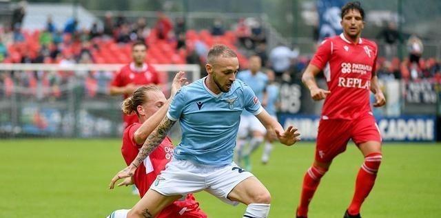 今夜密尔沃基雄鹿备战意大利杯，防线松动细节曝光，球迷炸锅，阵容厚度经受考验的简单介绍